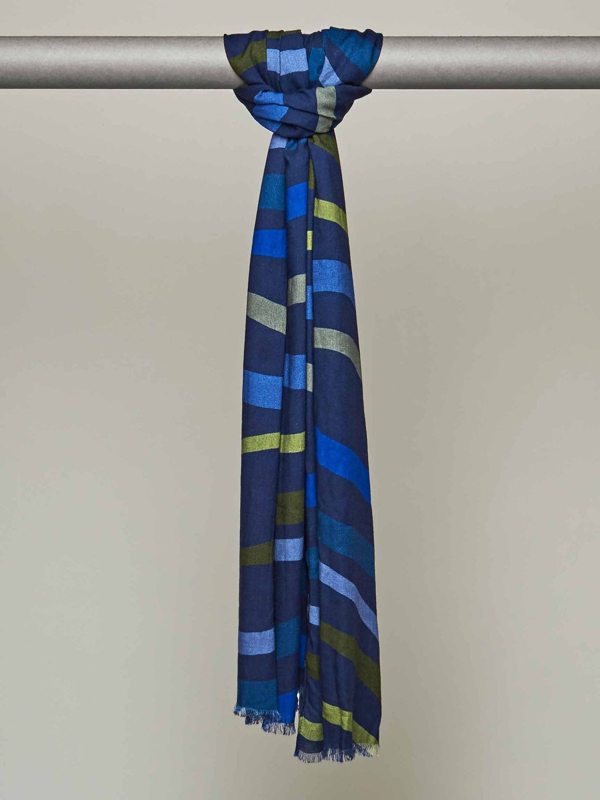 Blue ladies' patterned scarf - RIVEAU INDIGO RIPPLE