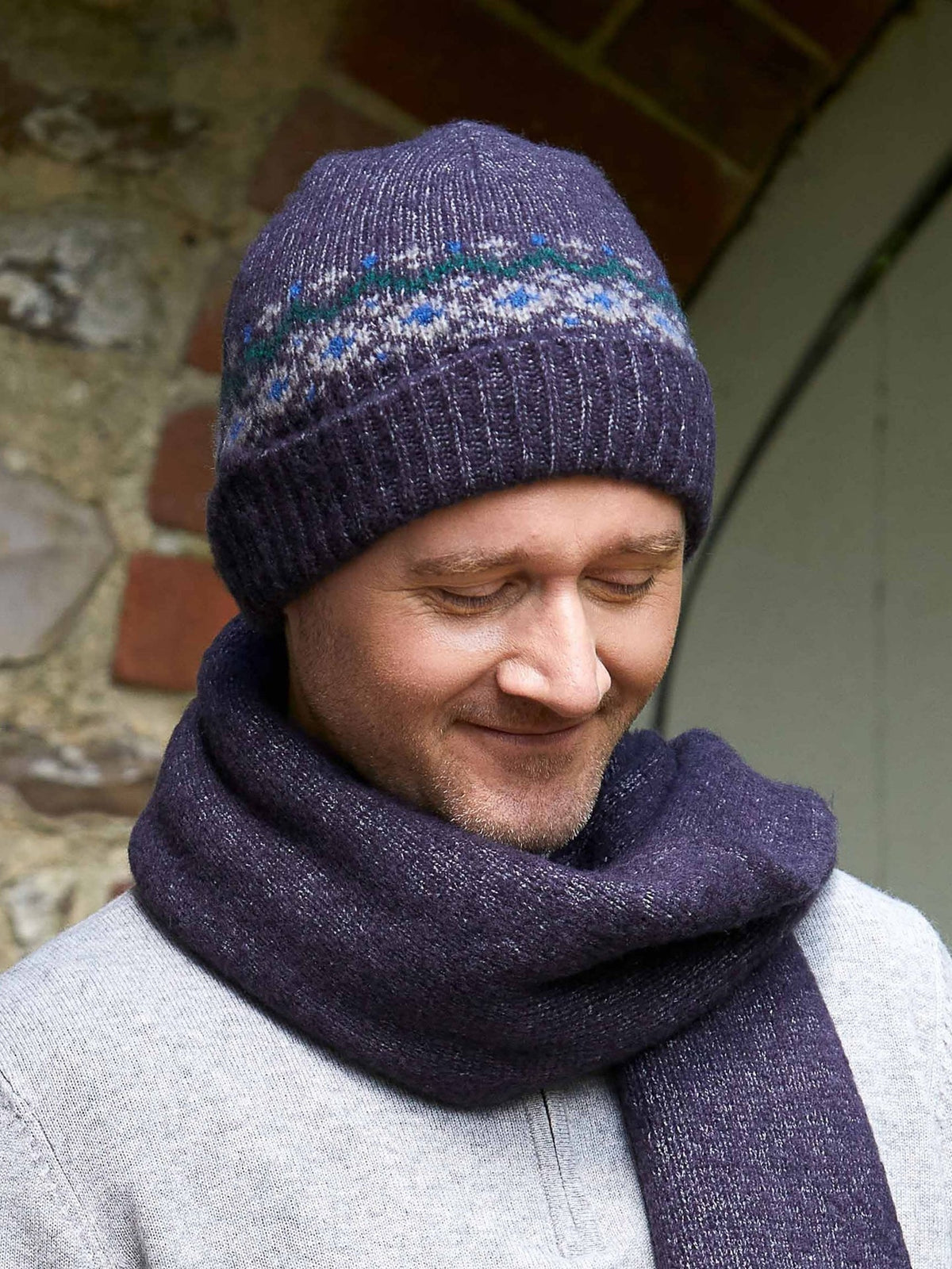 Blue Men's knitted hat - FRAMPTON HAT NAVY MULTI