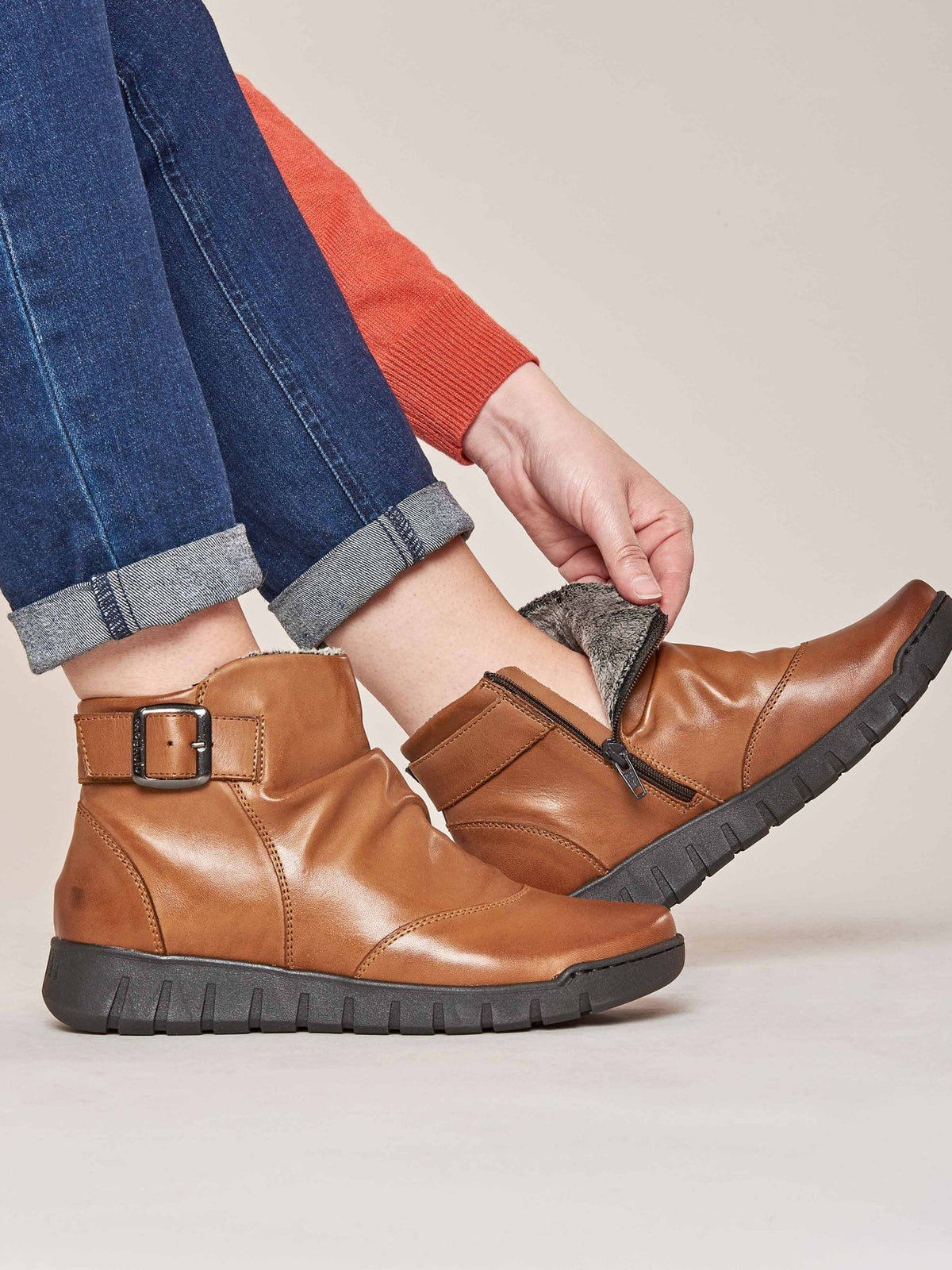 Brown ruched leather ankle boots - VAGAR TAN