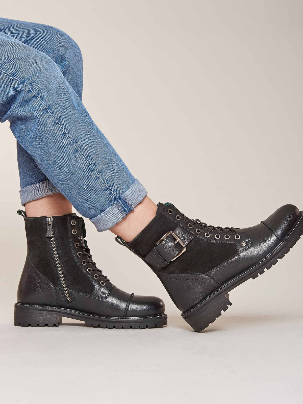 Black HOLLOWELL - HOLLOWELL BLACK