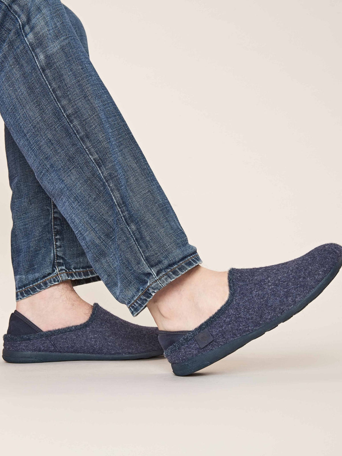 Blue men's full felt slippers - MATMI INDIGO