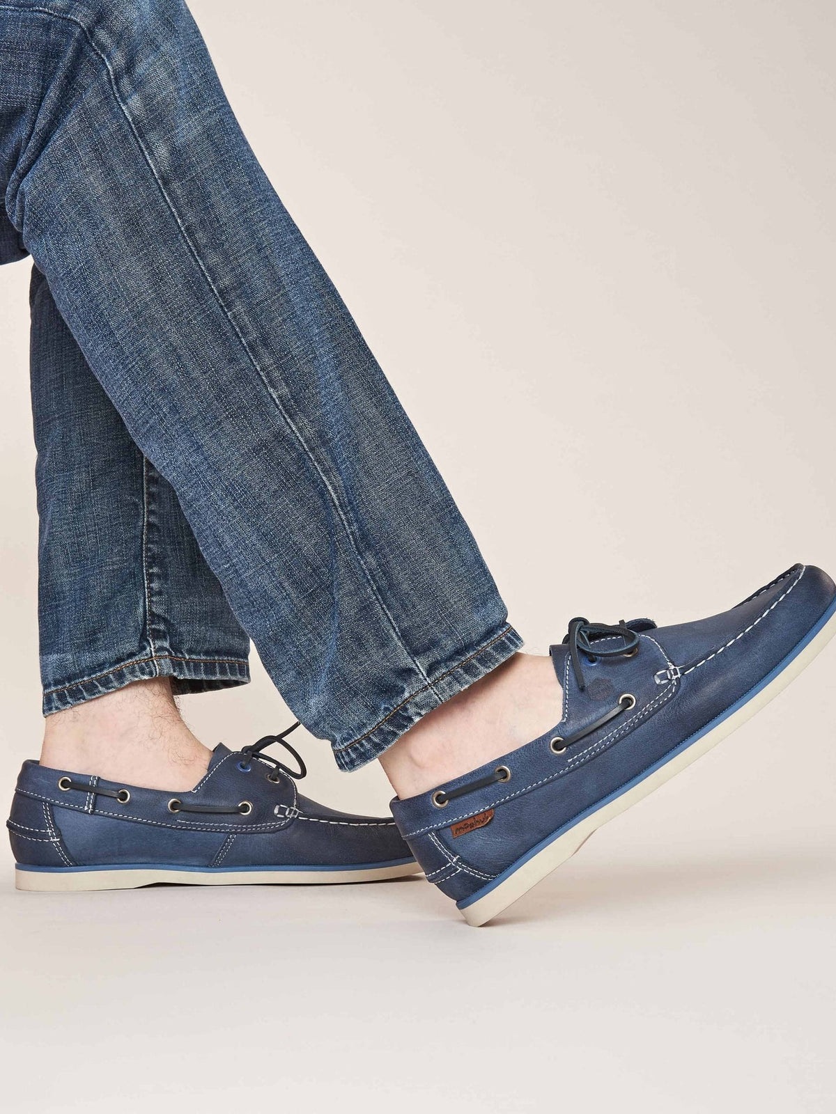 Blue men's waxy leather deck shoes - CROYDE NAVY