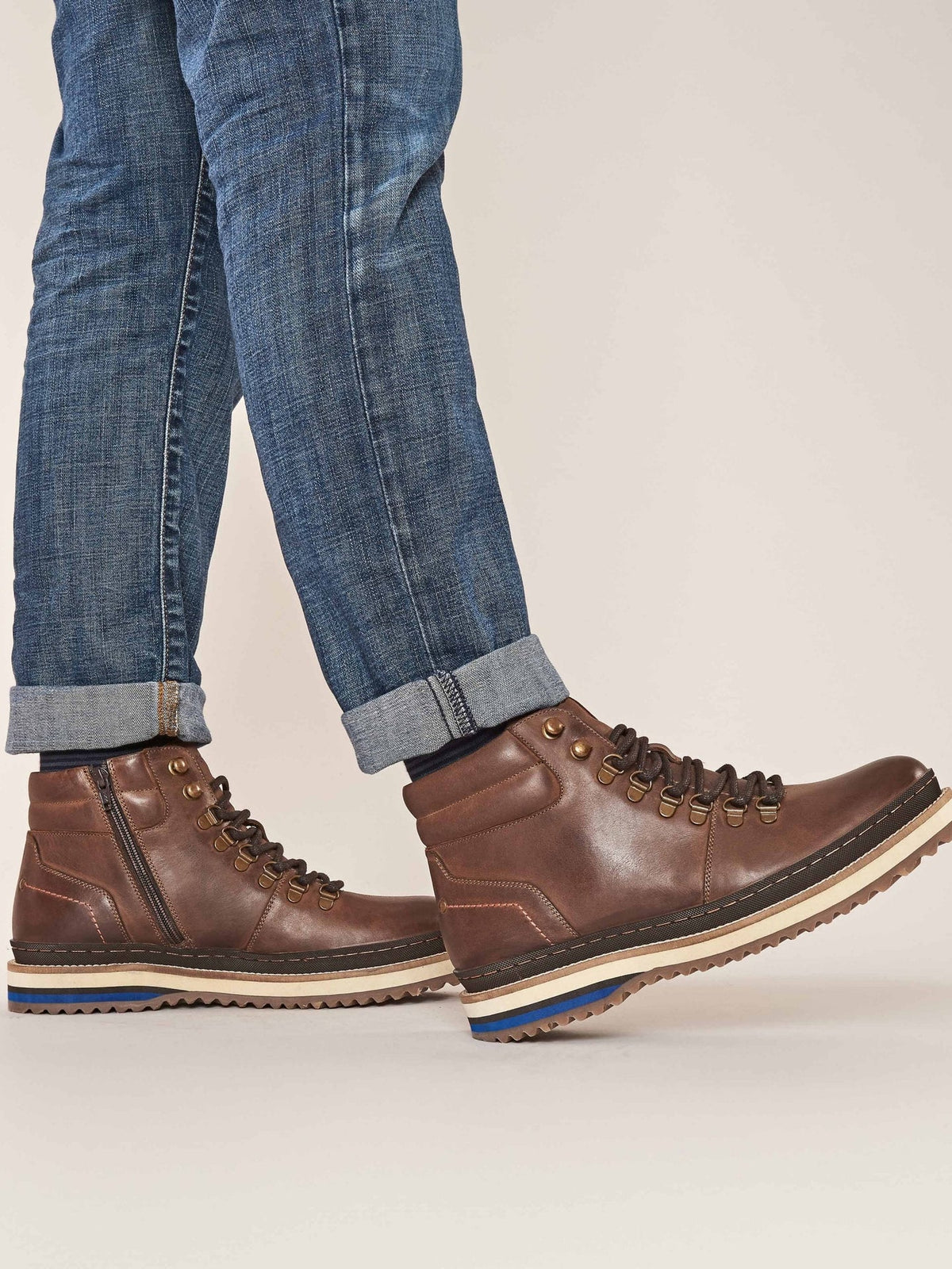 Brown men's lace up hiker-style boots - RINGER BROWN