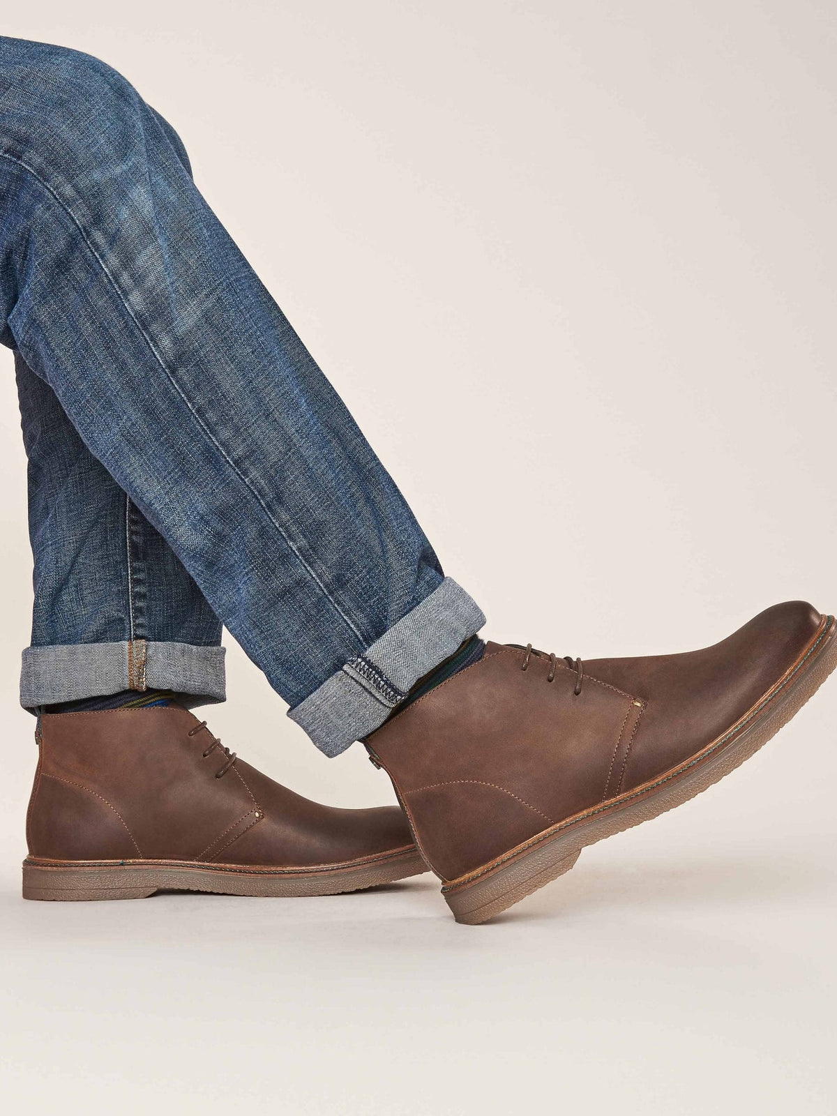 Brown men's waxy leather desert boots - SHEPPARD BROWN