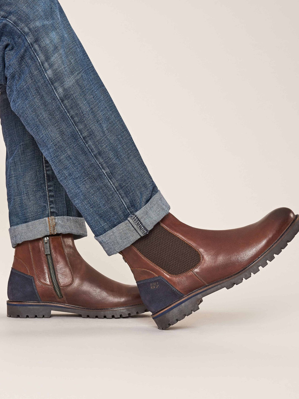 Brown nubuck men's ankle boots - TAILPIPE BROWN