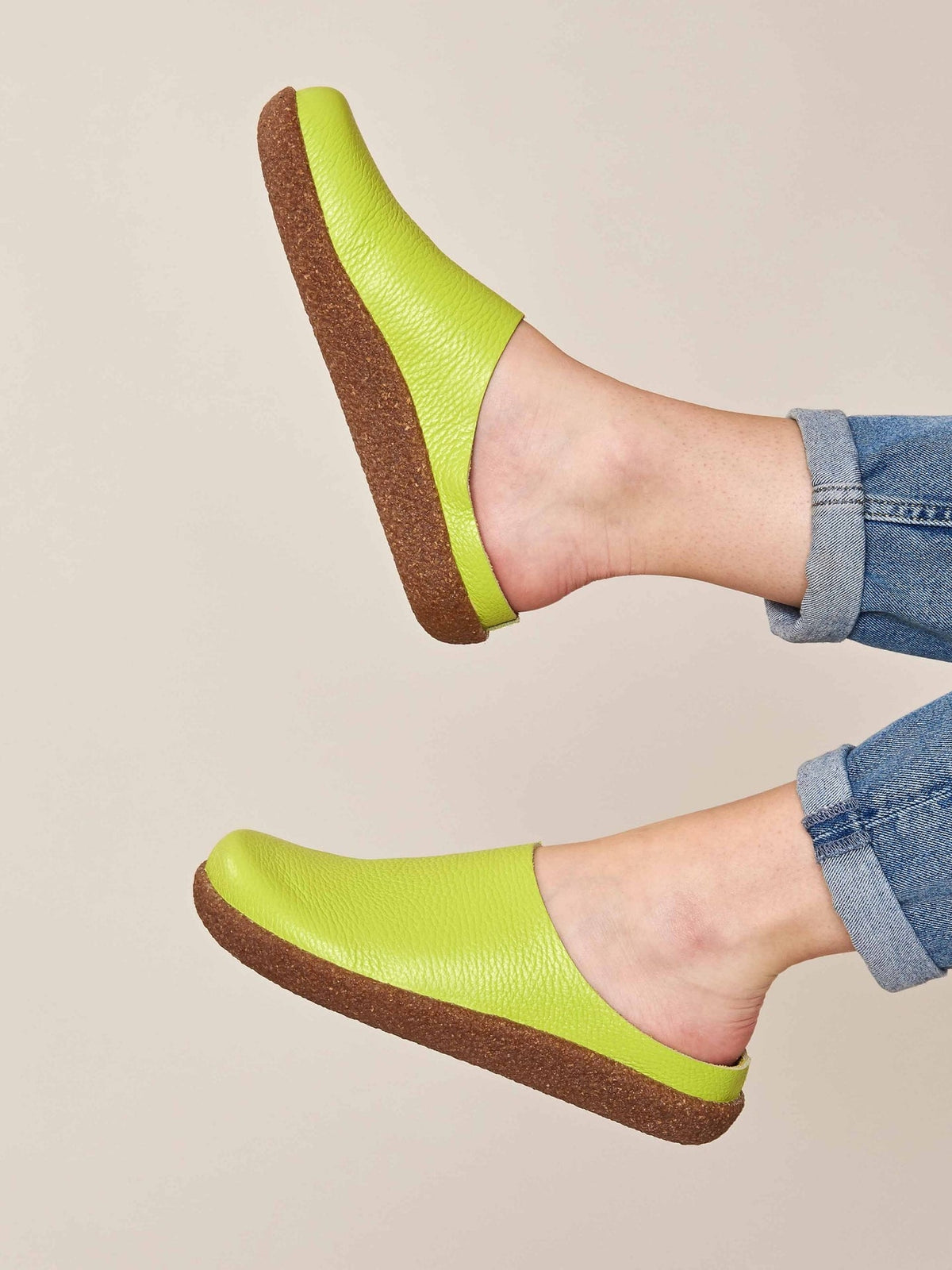 Green extra cushioned leather clogs - PEVENSEY CHARTREUSE