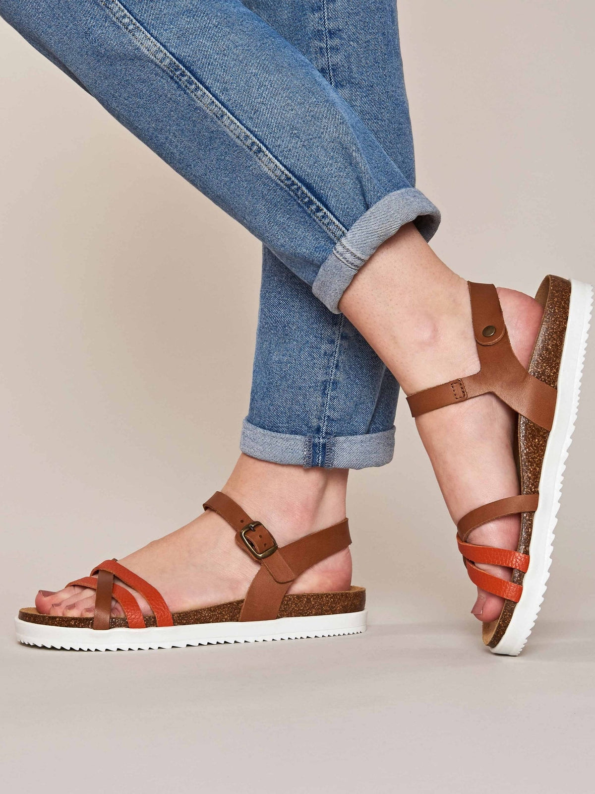 Brown Crossover strap cork sandals - ELMER TAN