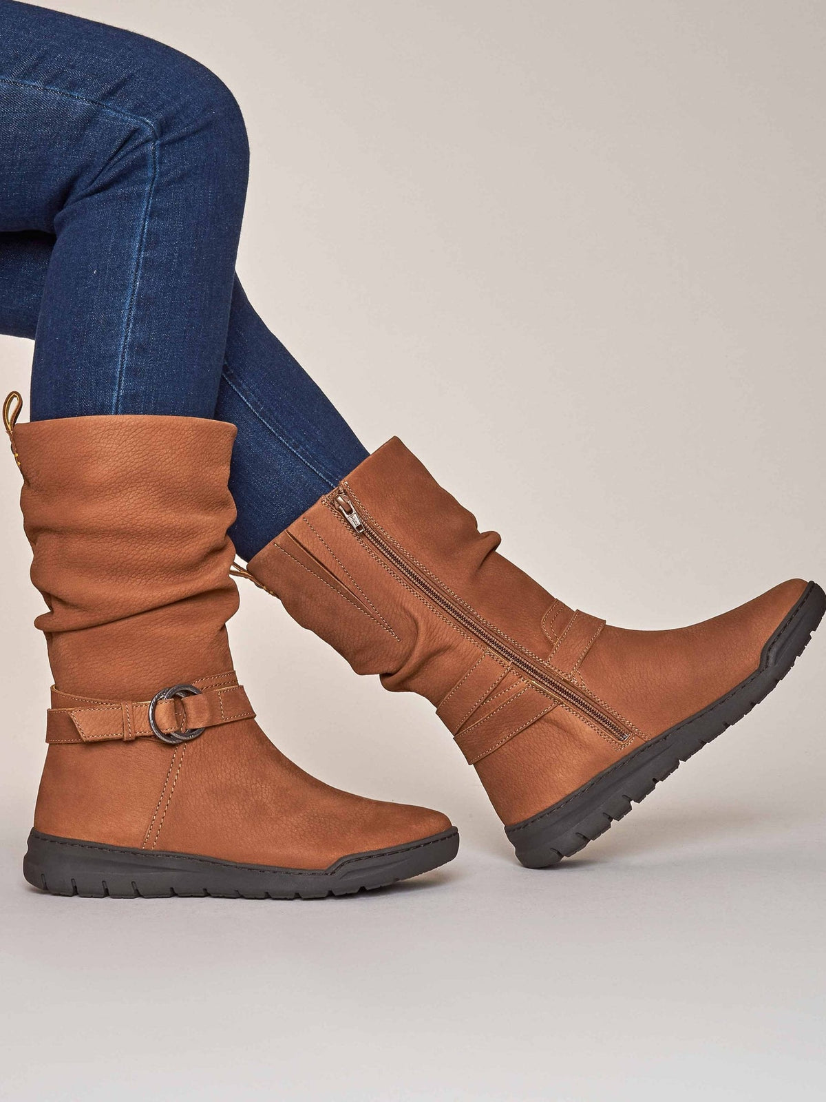 Brown mid-calf slouched boots - LAINA TAN