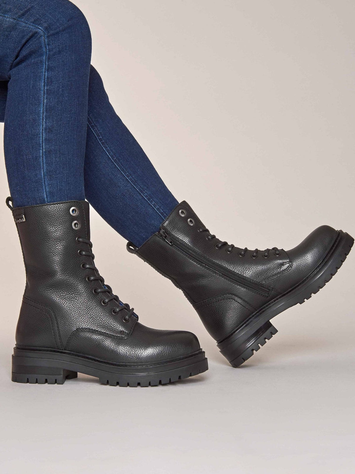 Black chunky lace up boots - SAYER BLACK
