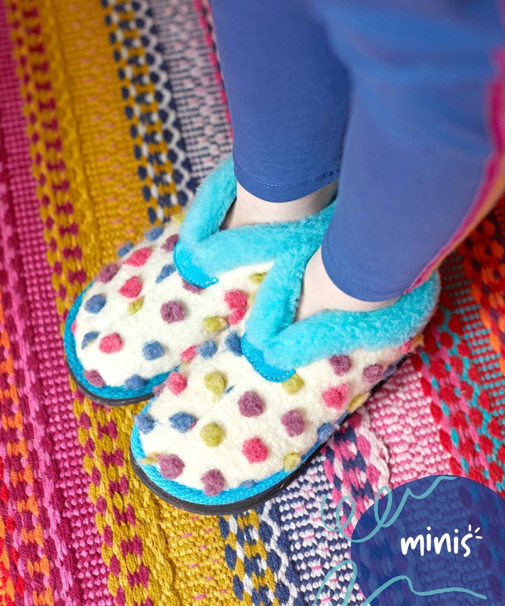 White kids spotty short bootie slippers - MINI BO ICE