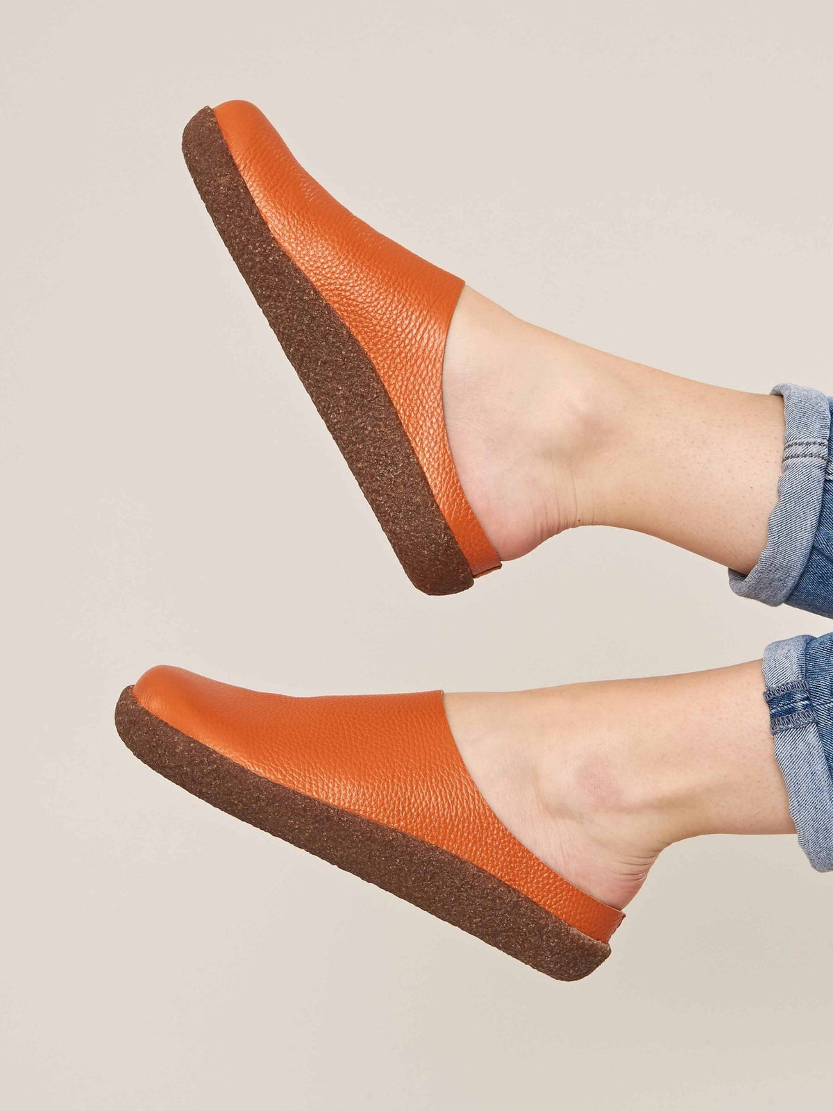 Orange extra cushioned leather clogs - PEVENSEY ORANGE