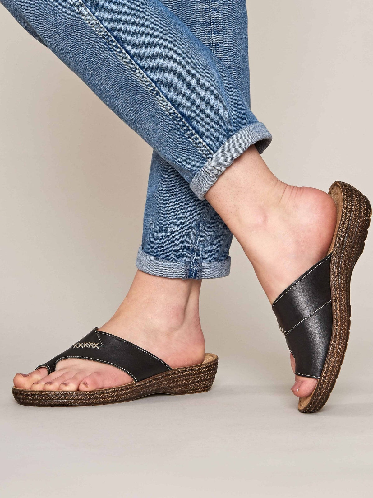 Black toe-loop comfort sandals - SEVILLE CLASSIC 2 BLACK