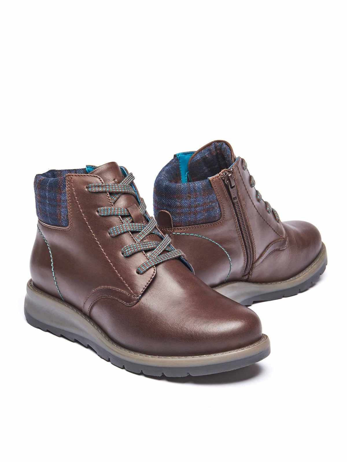 Brown lace up dual-fit ankle boot - LYDD CHOCOLATE WAXY
