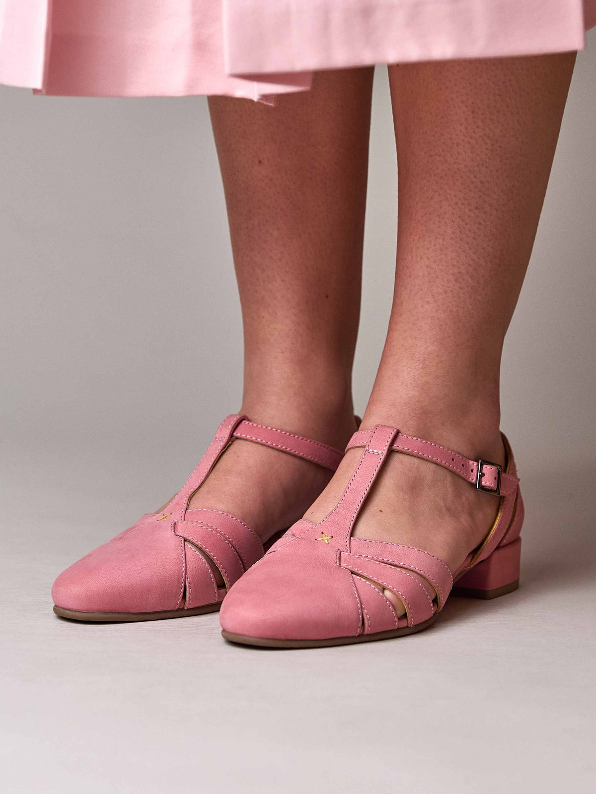 Pink almond-toe vintage style shoes - SAYURI CORAL PINK NUBUCK