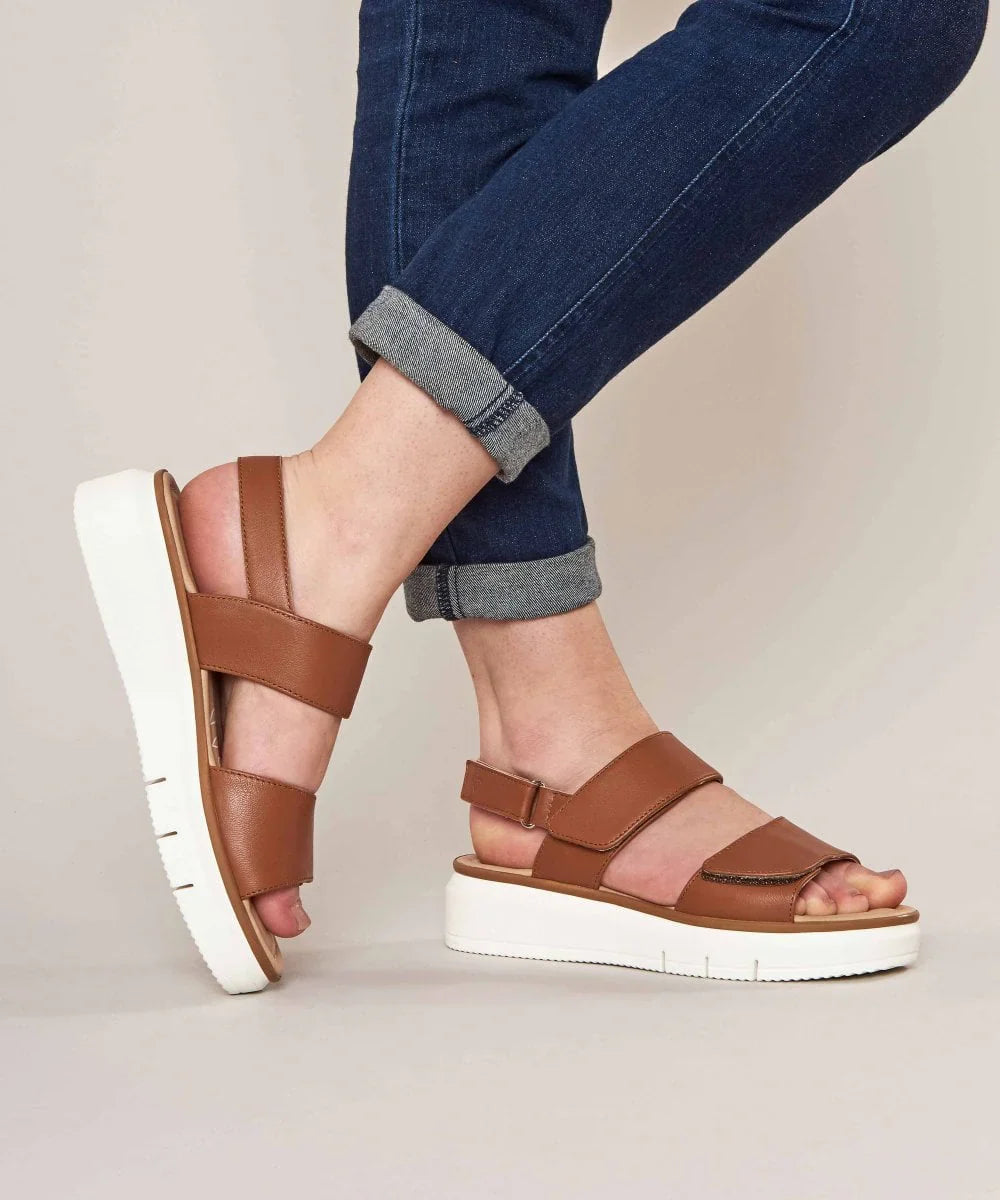 Brown leather platform sandals - HALLSANDS TAN